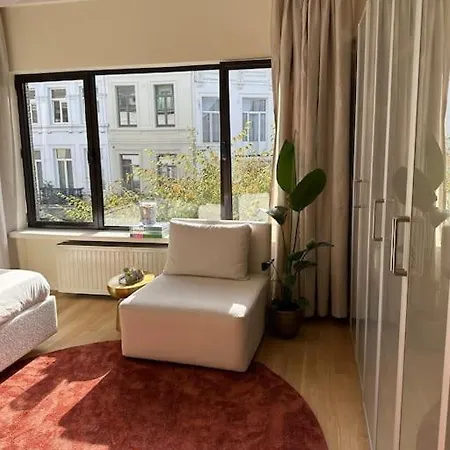 Luxury 2-bedroom Apart *