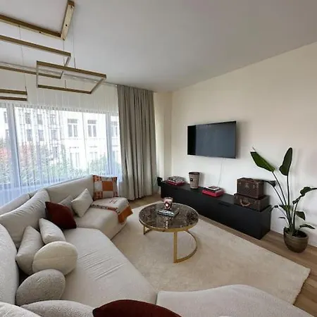 Luxury 2-bedroom Apart * Anversa